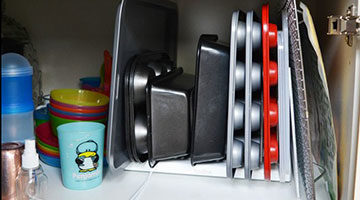 Mini Makeover: Ace Baking Pan Storage Solution